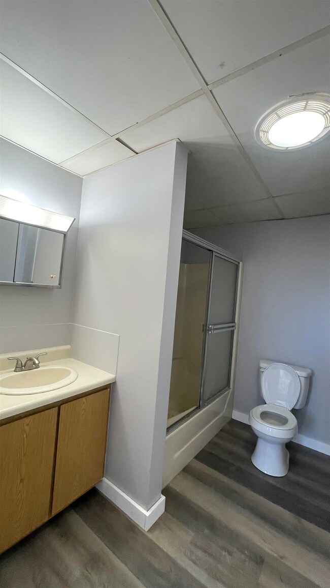 300 Main St unit 4D, Tilton, NH 03276 - photo 4