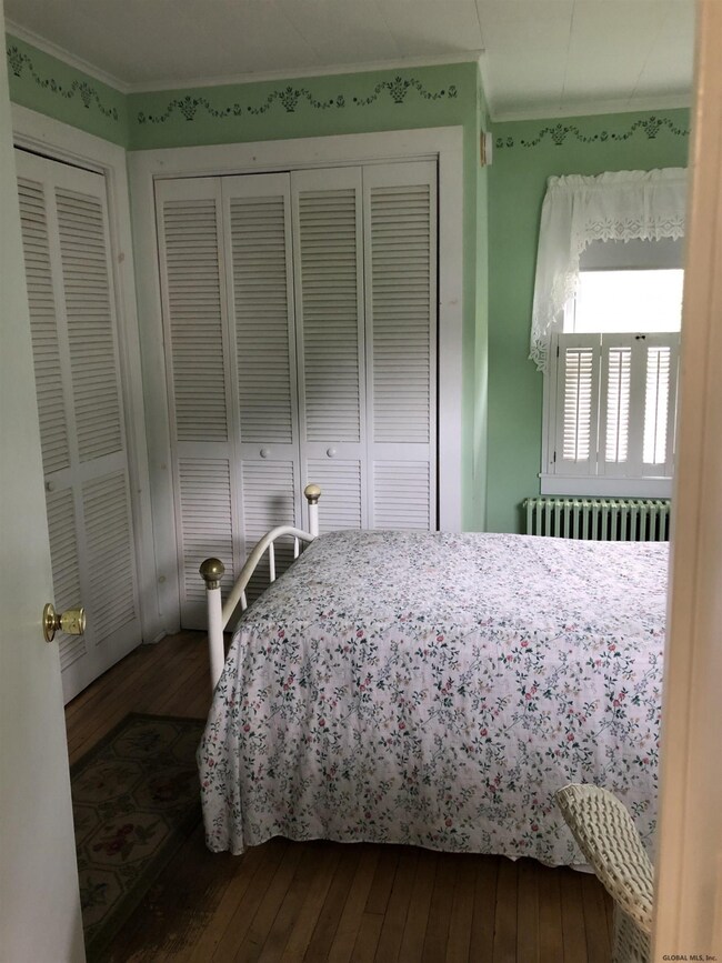 6 Martin St, Hoosick Falls, NY 12090 - photo 5