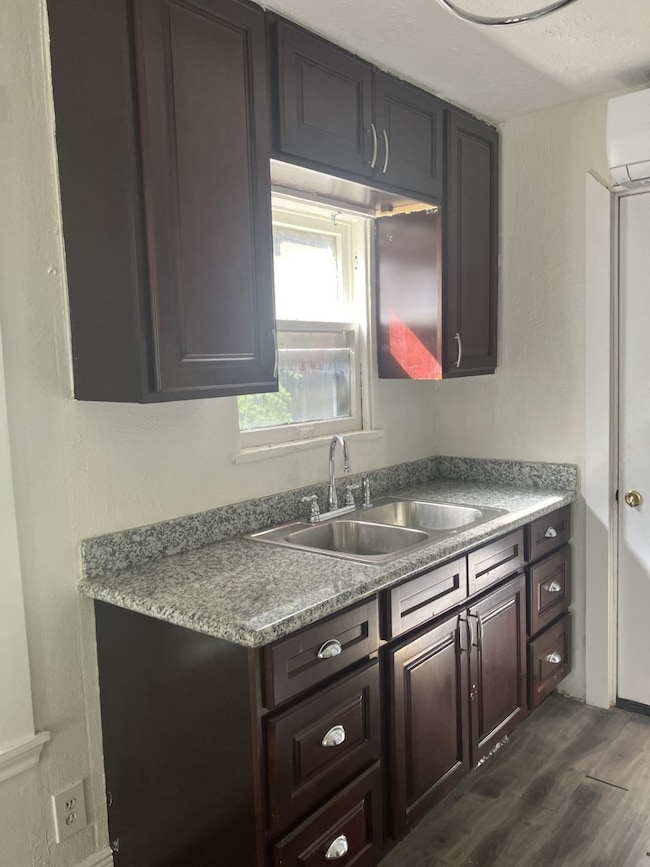 3516 Nagle St, Houston, TX 77004 - photo 5