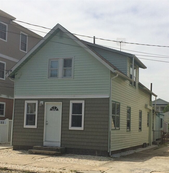 424 W Roberts Ave, Wildwood, NJ 08260 - photo 2