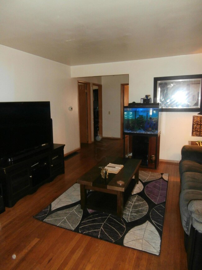 Living Rm III