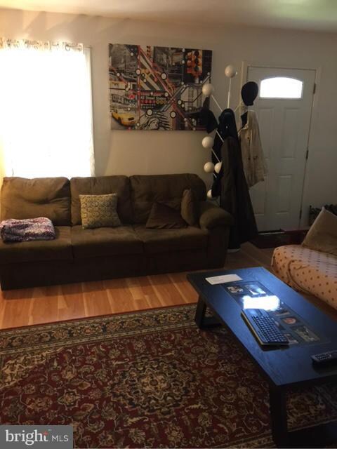 2922 Wren Ct, Woodbridge, VA 22191 - photo 3