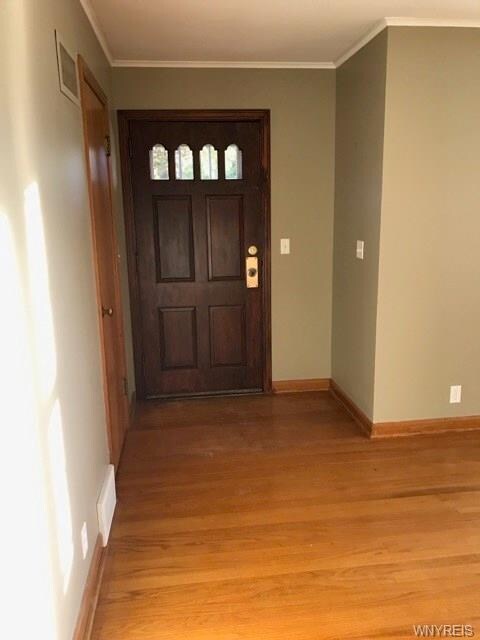 Doorway/Foyer