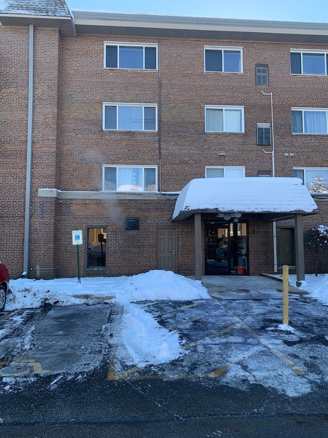 2301 Beau Monde Ln unit 104, Lisle, IL 60532 - photo 6