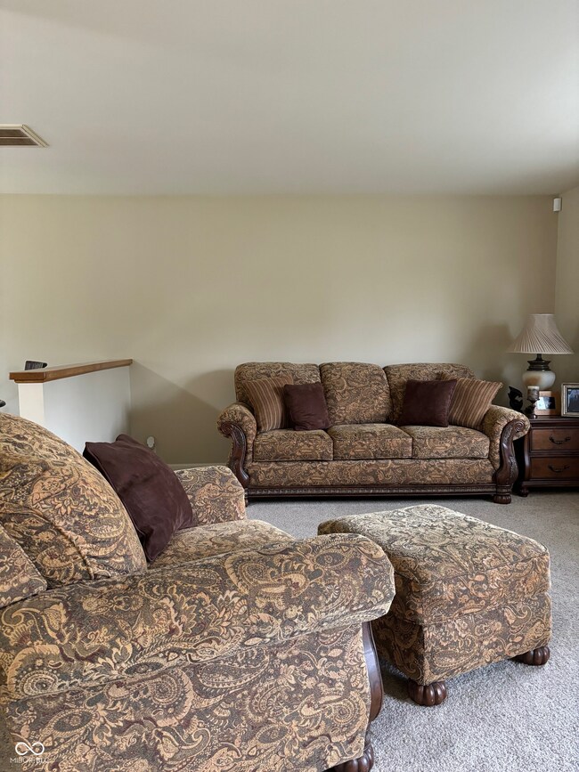 3077 Hawcreek Blvd, Columbus, IN 47203 - photo 5