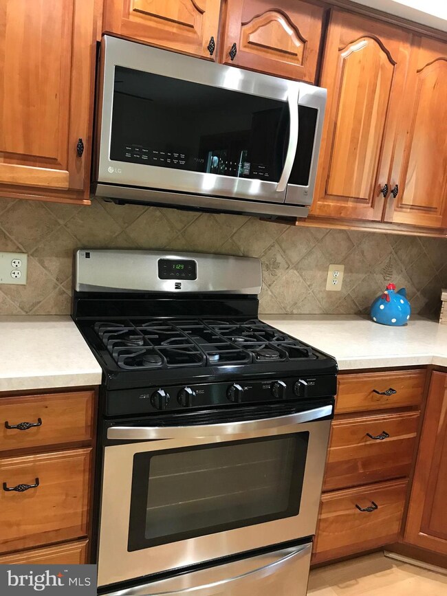 1445 Crofton Pkwy, Crofton, MD 21114 - photo 5