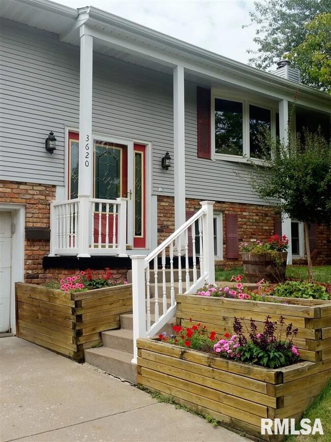3620 N Elmwood Ave, Davenport, IA 52806 - photo 3