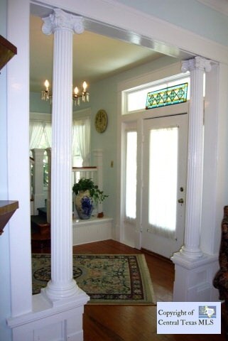 802 W San Antonio St, San Marcos, TX 78666 - photo 4