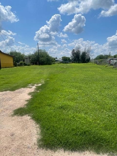 425 Minnesota Rd, Donna, TX 78537 - photo 2