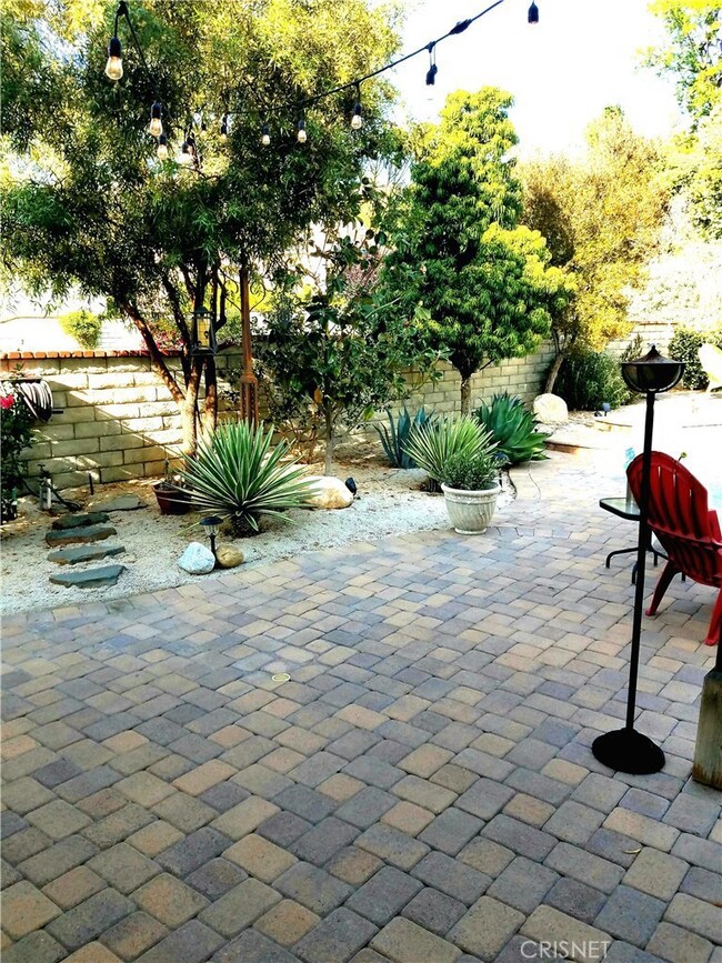 28344 Tamarack Ln, Santa Clarita, CA 91390 - photo 7