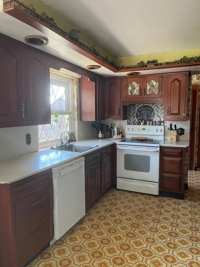 38 S High St, Jackson, OH 45640 - photo 2