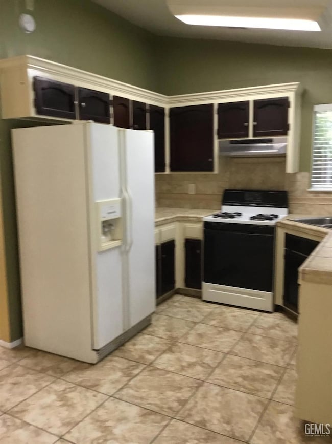 4611 Gardenwood Ln, Bakersfield, CA 93309 - photo 3