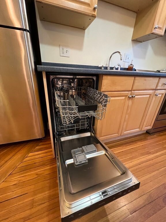 61 Walnut St unit 2, Somerville, MA 02143 - photo 5