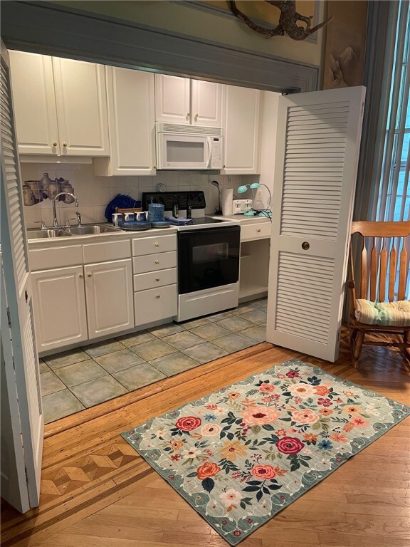 46 Chastellux Ave, Newport, RI 02840 - photo 7