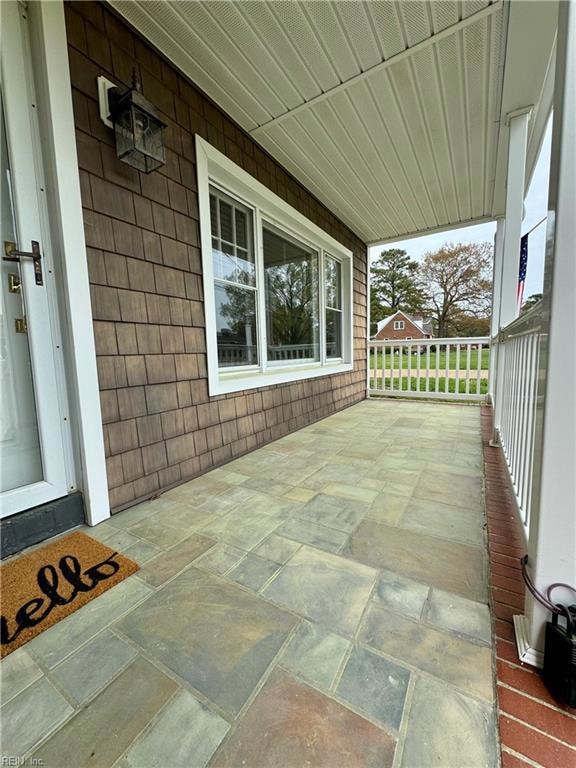 315 Dandy Loop Rd, Yorktown, VA 23692 - photo 3