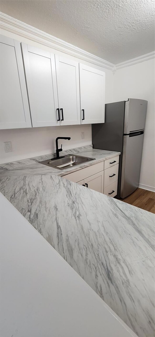 15221 NE 6th Ave unit A205, Miami, FL 33162 - photo 5