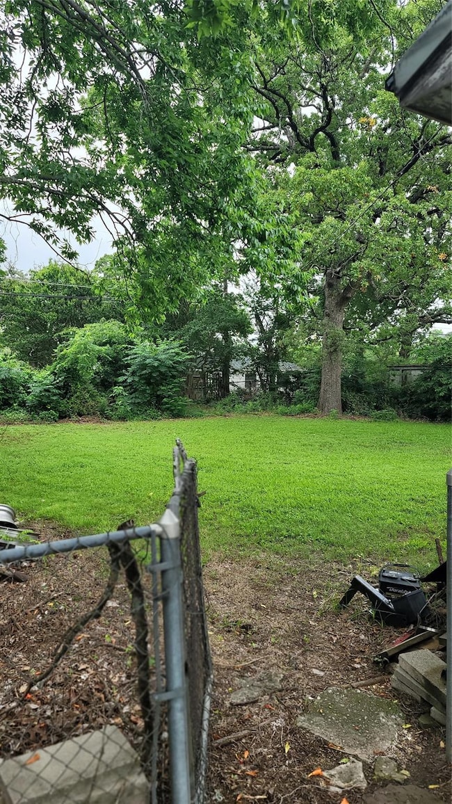 31 W Parnell St, Denison, TX 75020 - photo 4