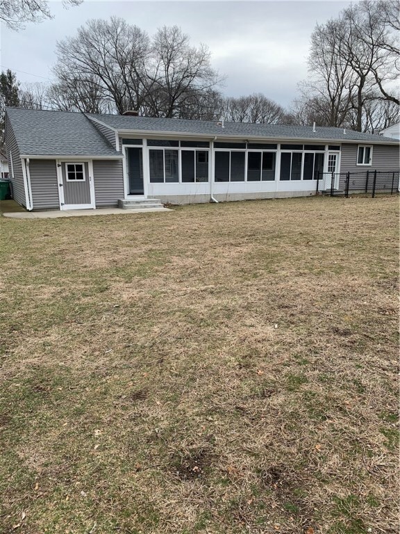 199 Northbridge Ave, Warwick, RI 02886 - photo 2