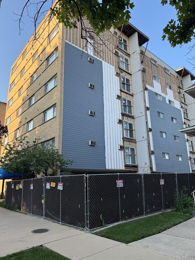 314 Lathrop Ave unit 502, Forest Park, IL 60130 - photo 2