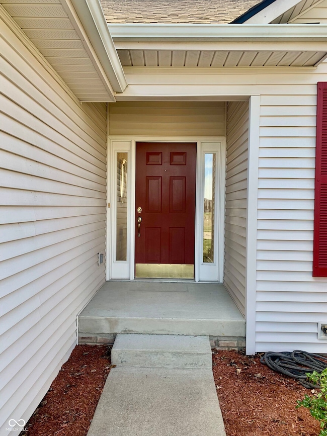 4414 Princeton Park Dr, Columbus, IN 47201 - photo 2