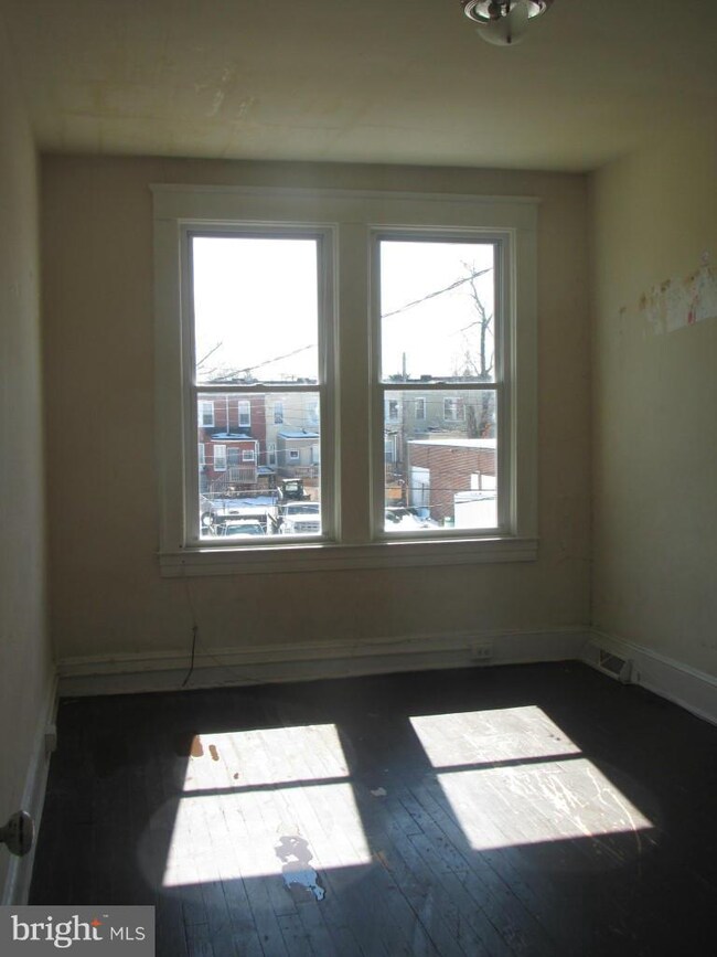2813 Waldorf Ave, Baltimore, MD 21215 - photo 7