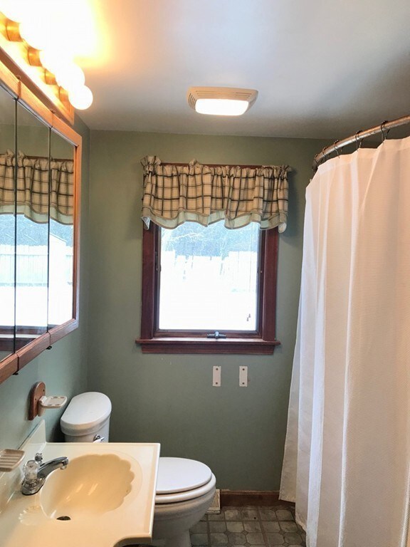 11 Brooks Rd, Salisbury, MA 01952 - photo 6