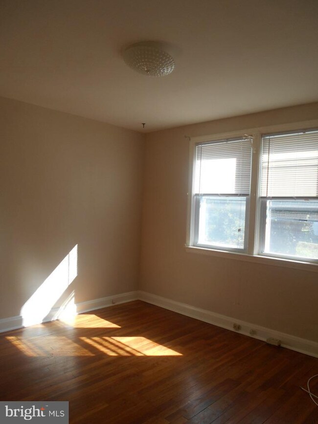 1101 Gleneagle Rd unit 1ST FLOOR, Baltimore, MD 21239 - photo 4