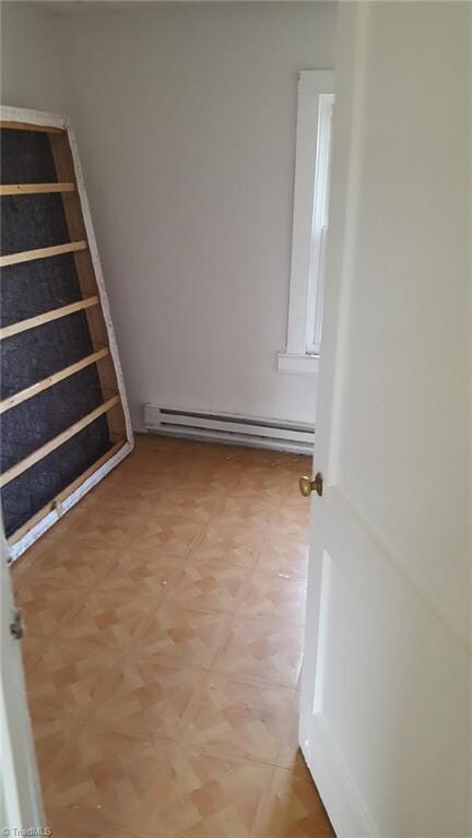 221 Lytle St, Reidsville, NC 27320 - photo 4