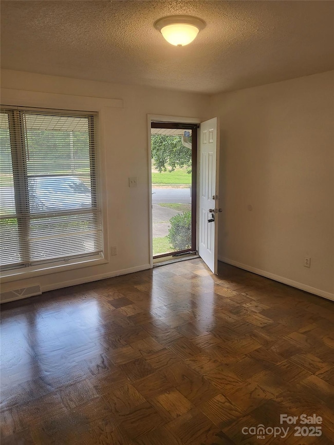 4731 Highlake Dr unit 27, Charlotte, NC 28215 - photo 2