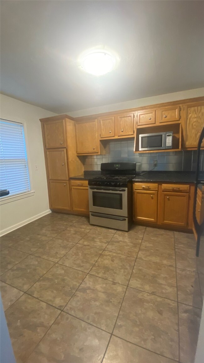 1701 Nina Lee Ln, Houston, TX 77018 - photo 7