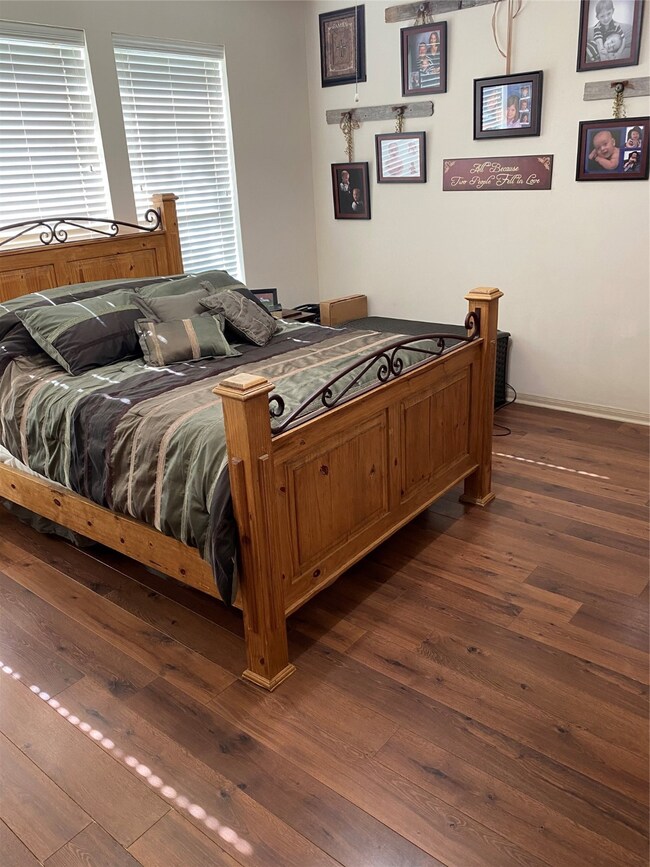 3916 Ashwood Dr, Pearland, TX 77584 - photo 5