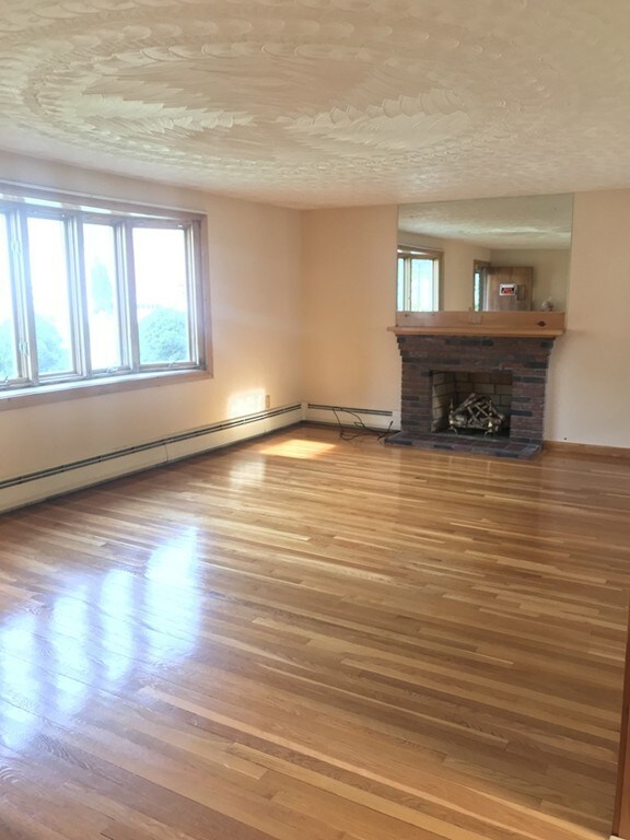 31 Boyce St, Auburn, MA 01501 - photo 3