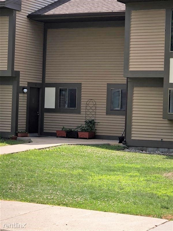 420 Hannah St, Roscommon, MI 48653 - photo 3