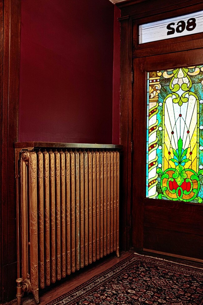 862 Bryden decorative feature 4