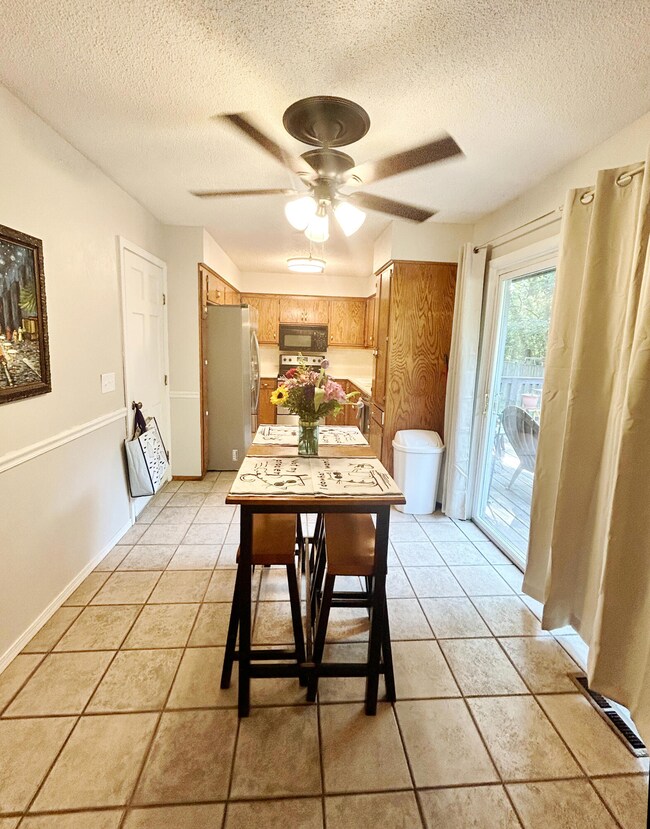 DINING ROOM 3
