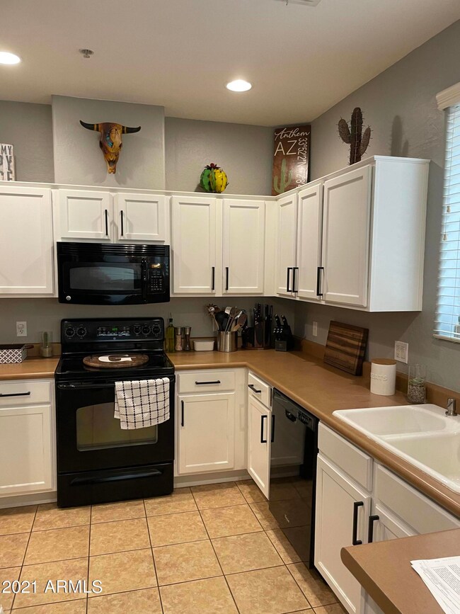 B5CBF8F2-BCCE-4F20-9180-27937F0B08D9