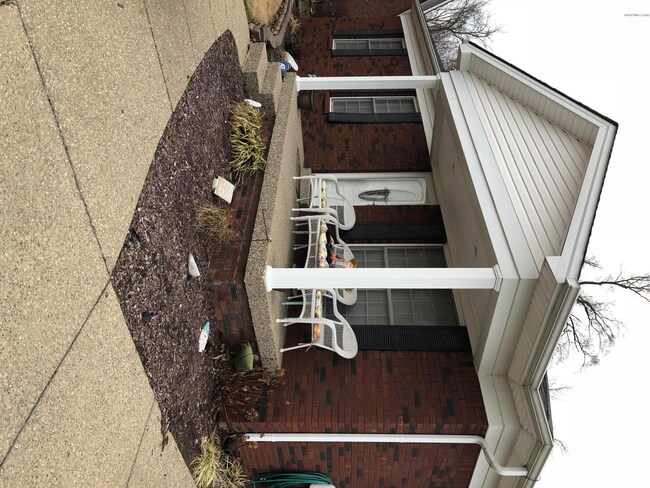 9801 Valley Farms Blvd