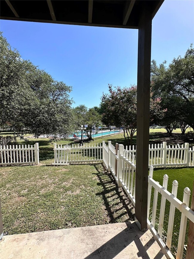 1830 River Crossing Cir unit C, Austin, TX 78741 - photo 7