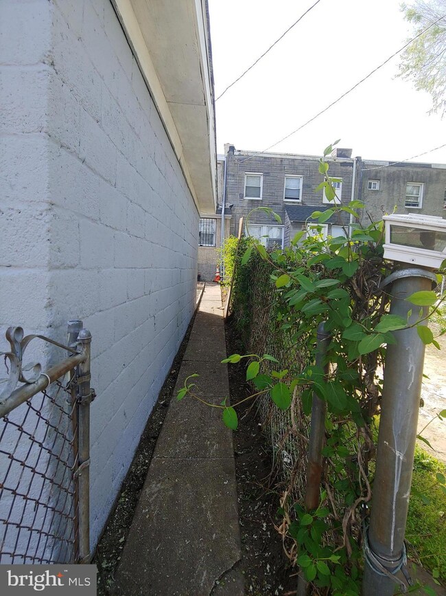 839 Morgan St, Camden, NJ 08104 - photo 7