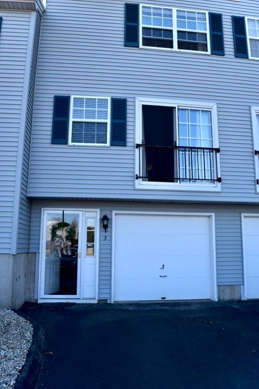 3 Waters Edge unit 3, Ludlow, MA 01056 - photo 2