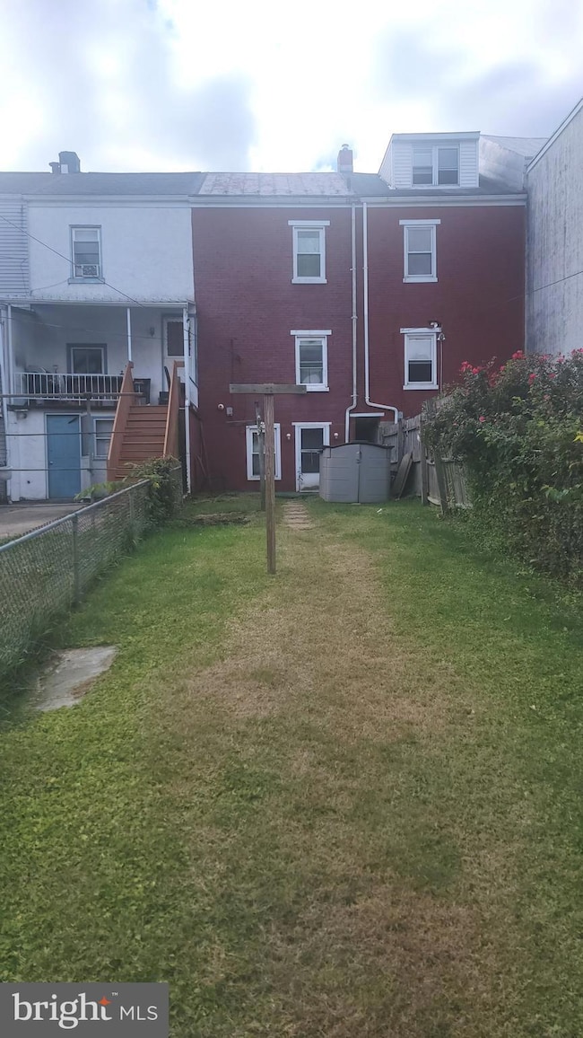 1725 Cotton St, Reading, PA 19606 - photo 4