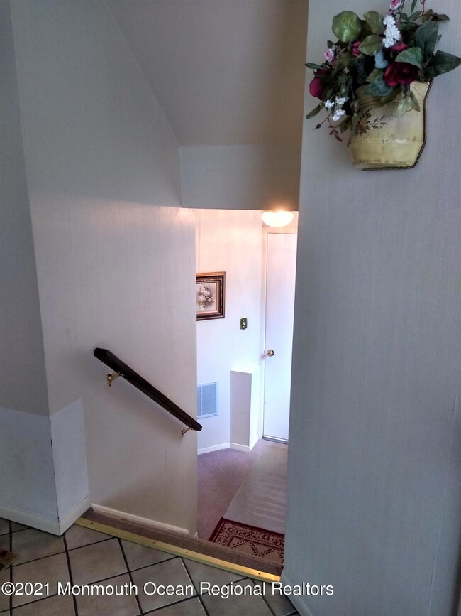 28 Kennedy Ct, North Middletown, NJ 07748 - photo 7