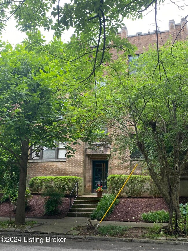 1304 Everett Ave unit 4, Louisville, KY 40204 - photo 2