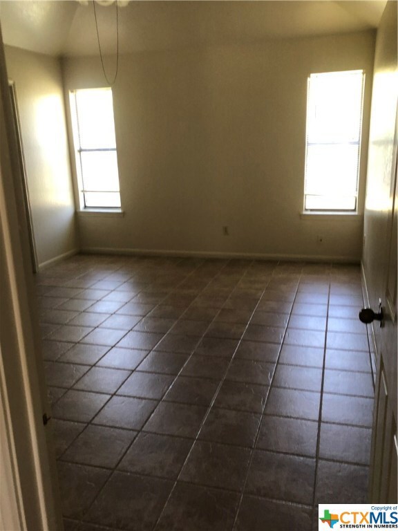 116 E Blancas Dr, Copperas Cove, TX 76522 - photo 6