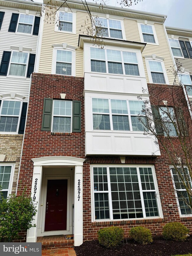 22979 Newcut Rd unit 1692, Clarksburg, MD 20871 - photo 2