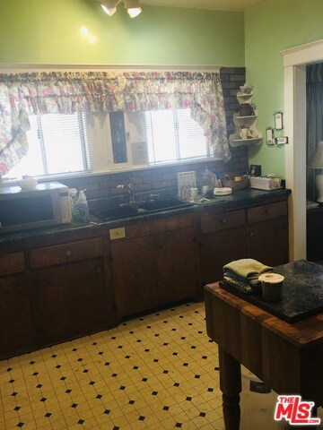 2319 Hillcrest Dr, Los Angeles, CA 90016 - photo 6