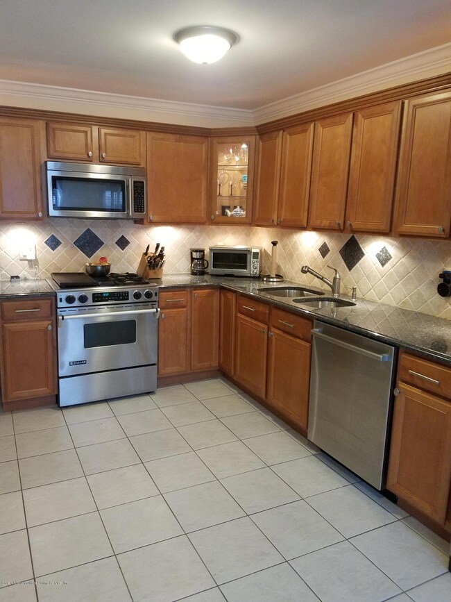 144 Churchill Ave, Staten Island, NY 10309 - photo 2
