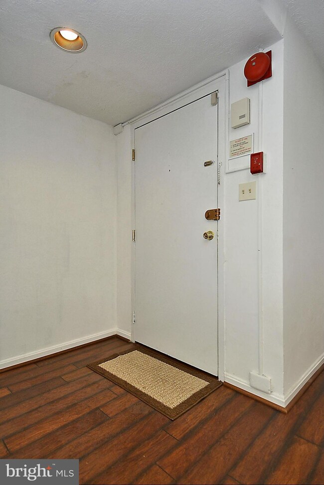 1669 Columbia Rd NW unit T-1, Washington, DC 20009 - photo 4