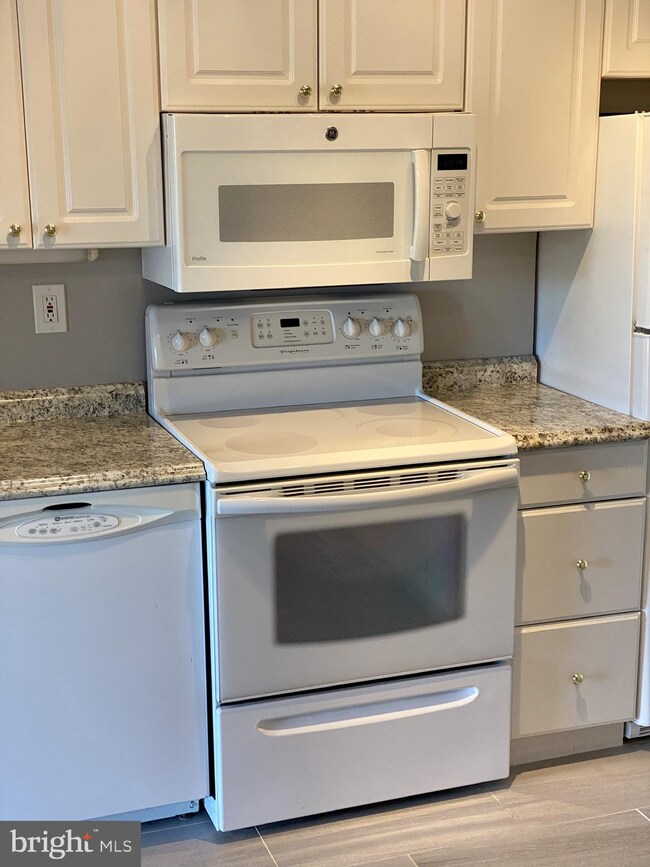 The Imperial unit 711, Baltimore, MD 21215 - photo 6