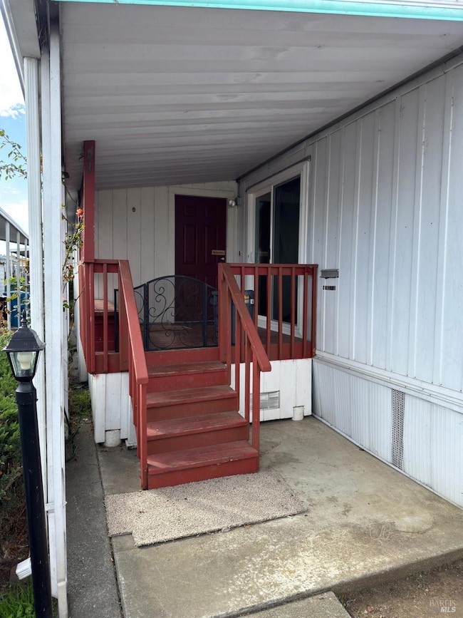 76 Heliotrope St, Vallejo, CA 94589 - photo 2